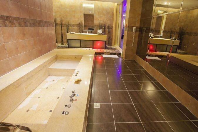 Idee Spa Motel Yangmei エクステリア 写真